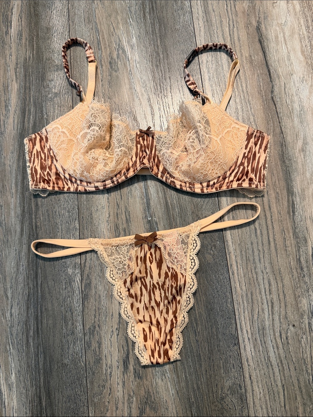 Victoria's Secret Beige and Brown Lace push up w/o padding Bra & Thong Set